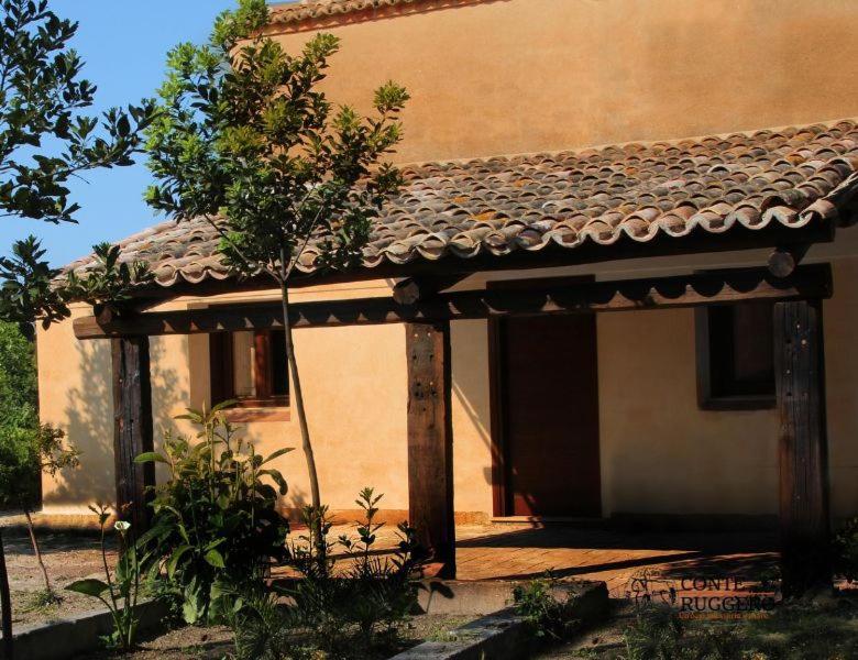 Tenuta Conte Ruggero Santa Domenica  Exterior photo