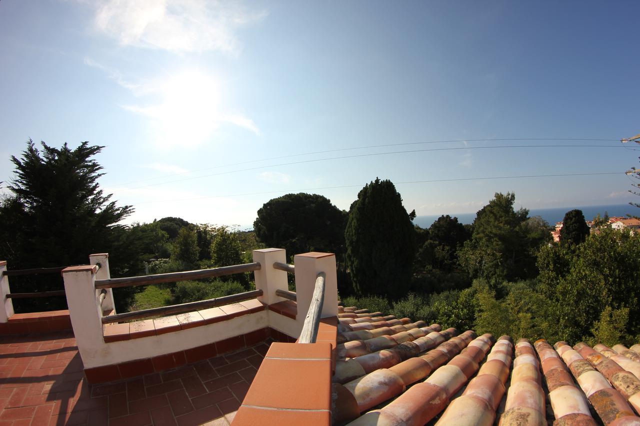 Tenuta Conte Ruggero Santa Domenica  Exterior photo